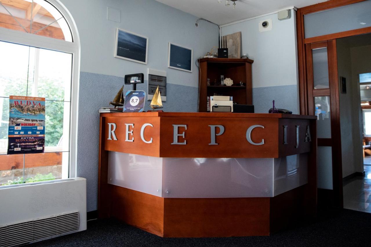 Hotel R Utjeha-Bušat Extérieur photo
