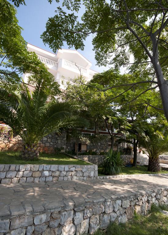 Hotel R Utjeha-Bušat Extérieur photo