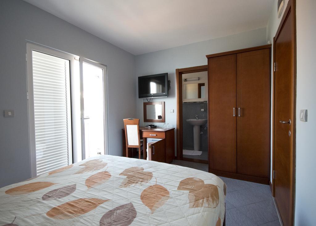 Hotel R Utjeha-Bušat Extérieur photo