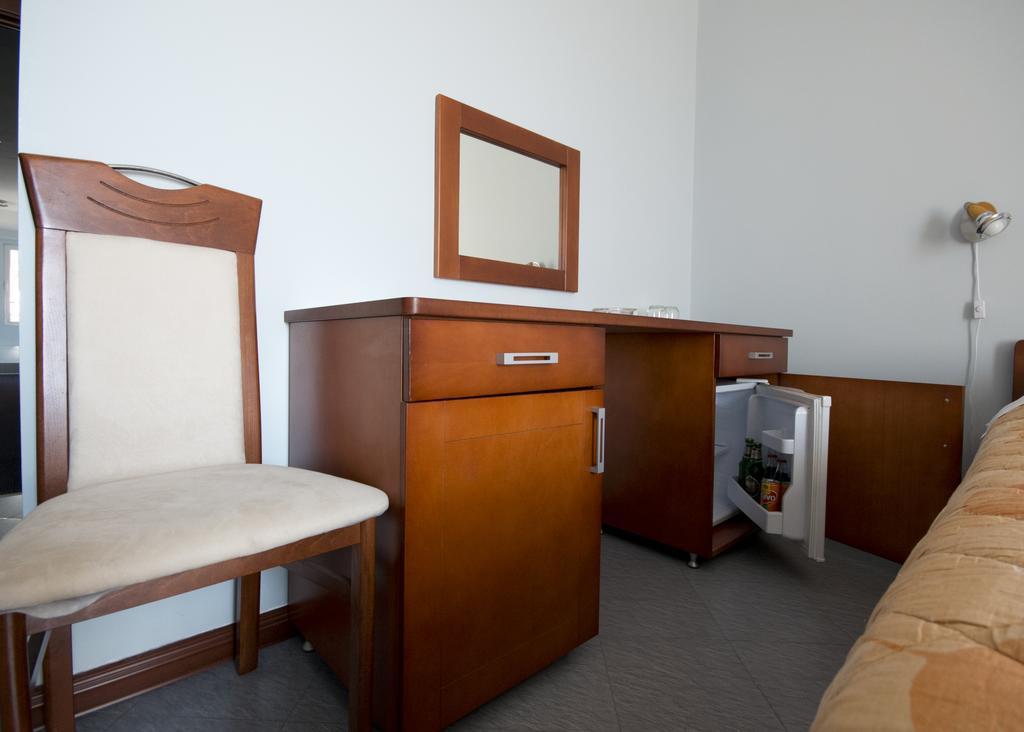 Hotel R Utjeha-Bušat Extérieur photo